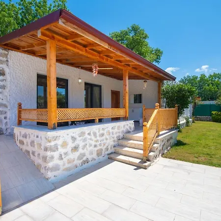 Eroglu Villa